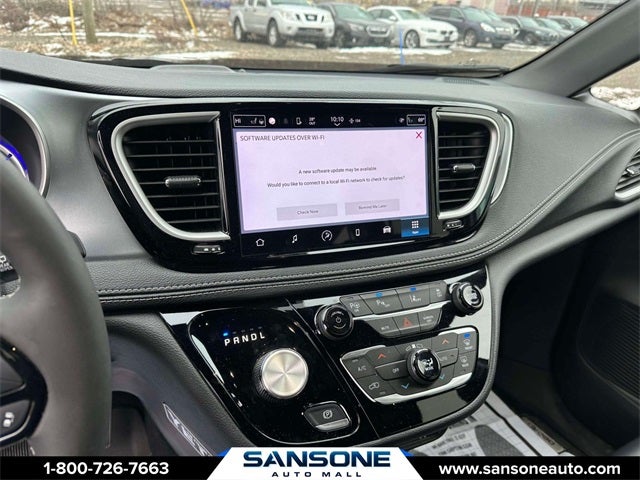 2023 Chrysler Pacifica Hybrid Touring L