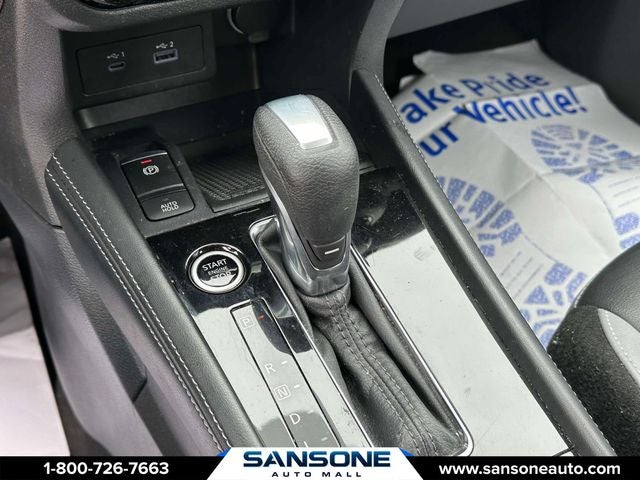 2023 Nissan Kicks SR