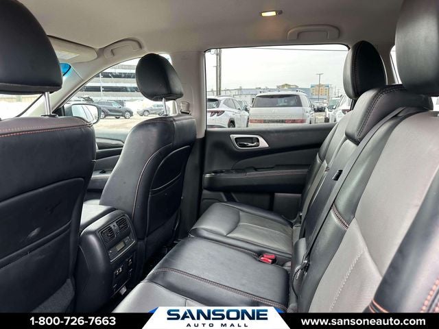 2019 Nissan Pathfinder SL