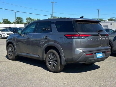 2024 Nissan Pathfinder S