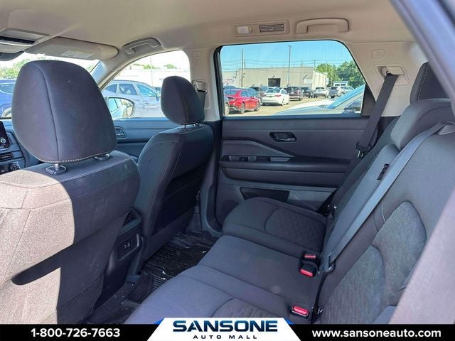 2024 Nissan Pathfinder S