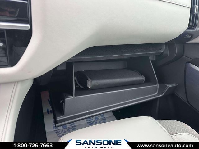 2025 Nissan Pathfinder SL