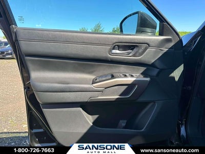 2024 Nissan Pathfinder Platinum