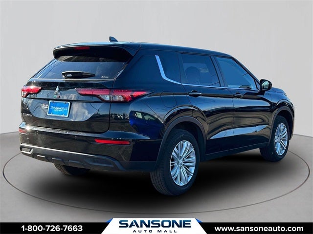 2024 Mitsubishi Outlander ES