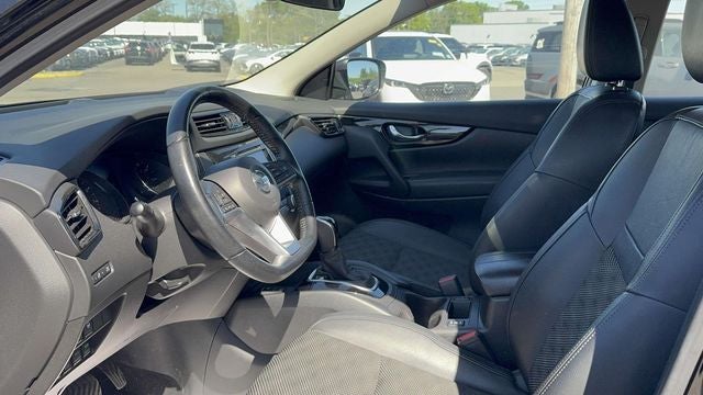 2022 Nissan Rogue Sport SV