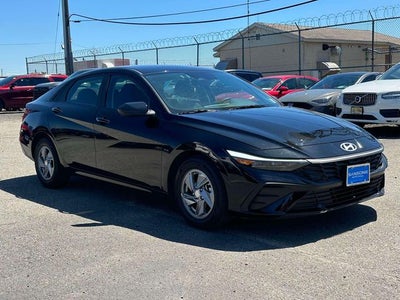 2024 Hyundai Elantra SE