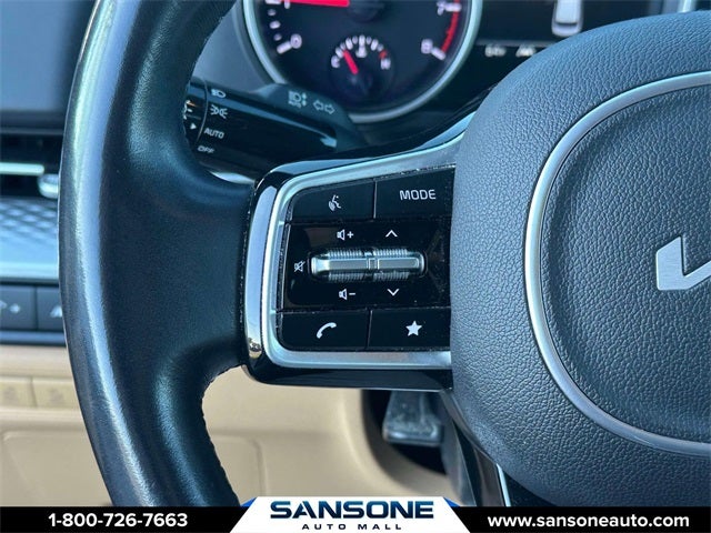 2023 Kia Carnival LX