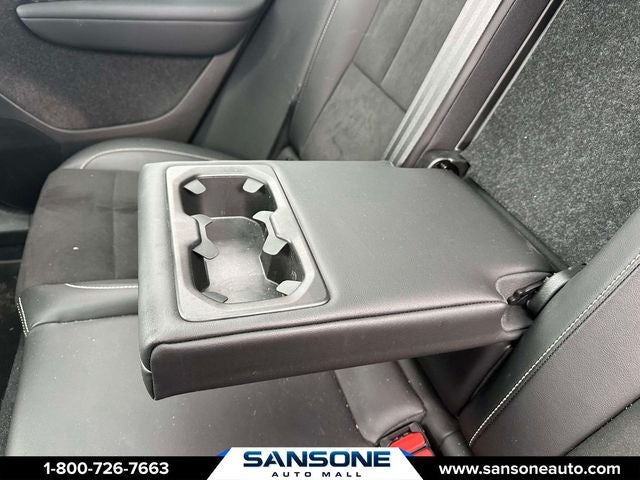 2022 Volvo XC40 R-Design