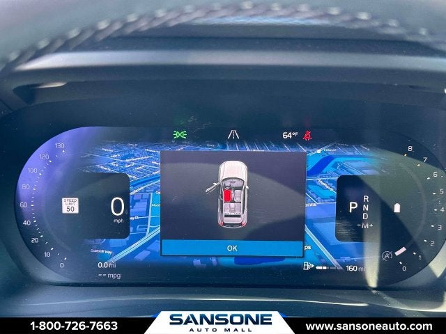 2024 Volvo XC40 B5 Plus Dark Theme
